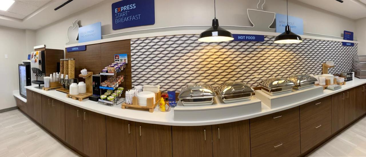 Holiday Inn Express Plymouth By Ihg Eksteriør bilde