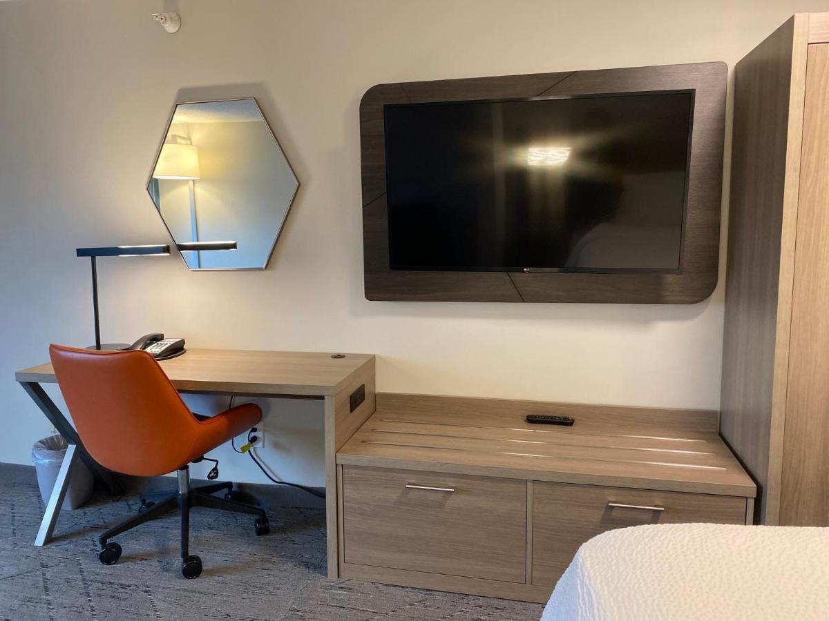 Holiday Inn Express Plymouth By Ihg Eksteriør bilde