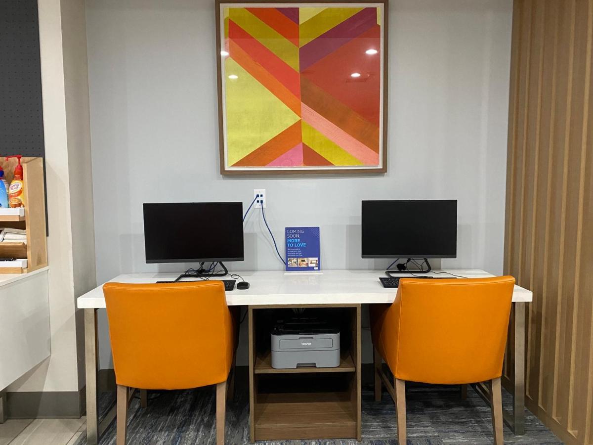 Holiday Inn Express Plymouth By Ihg Eksteriør bilde