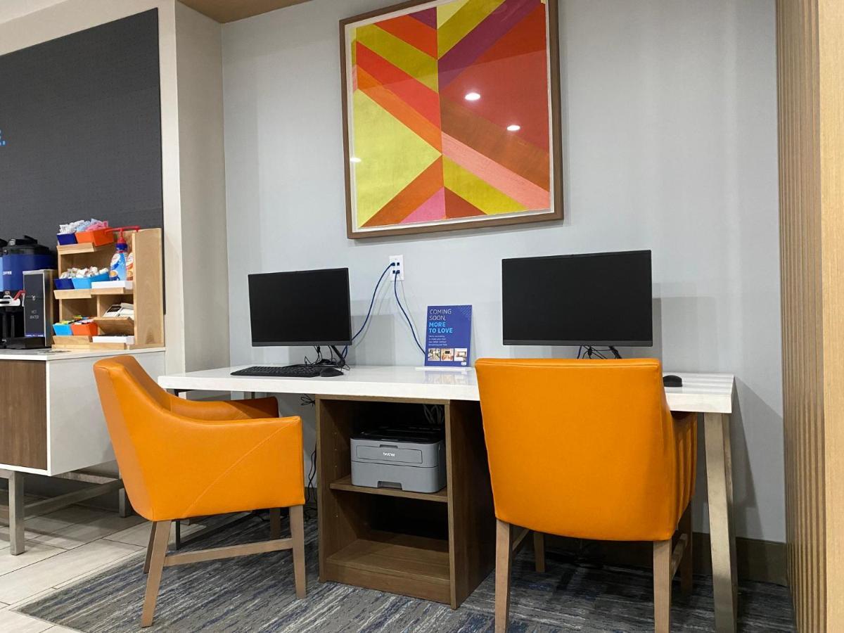 Holiday Inn Express Plymouth By Ihg Eksteriør bilde