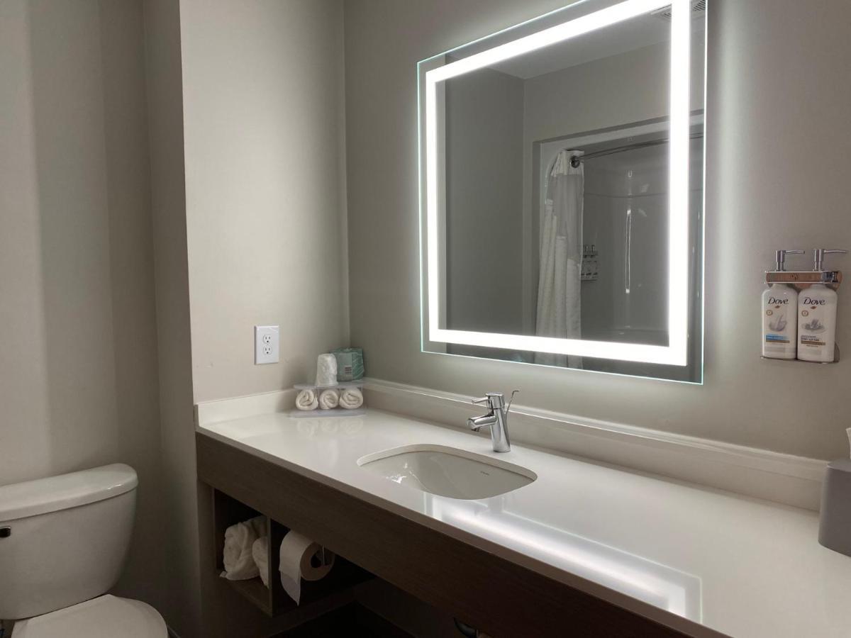 Holiday Inn Express Plymouth By Ihg Eksteriør bilde