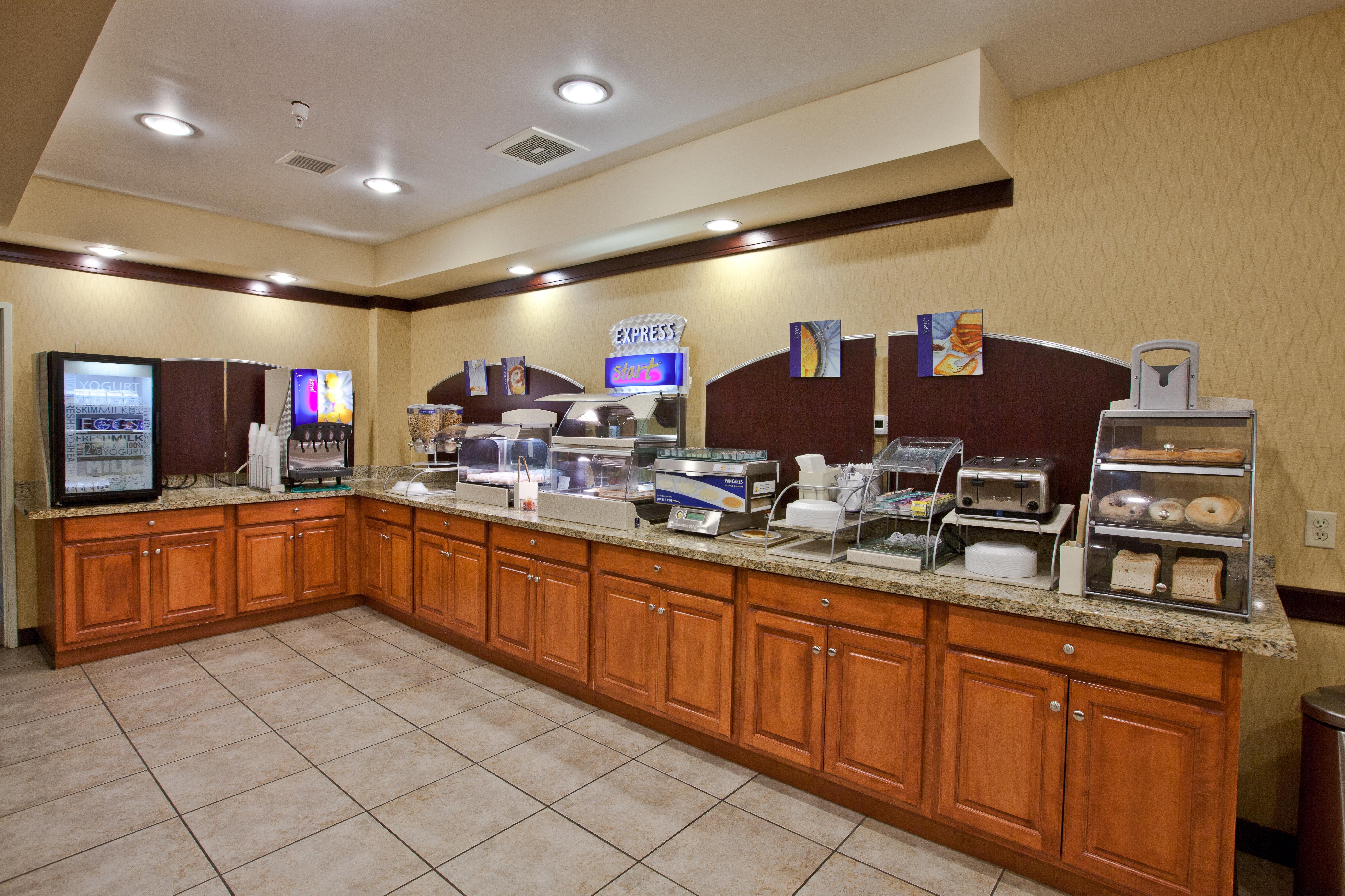 Holiday Inn Express Plymouth By Ihg Eksteriør bilde